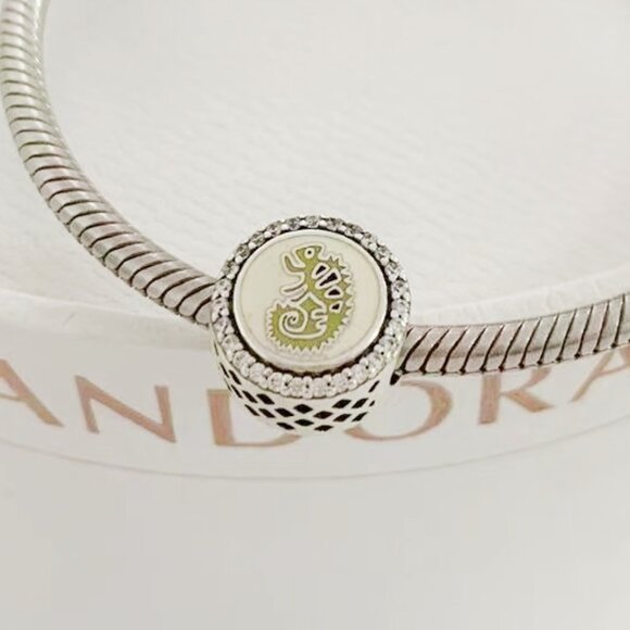 Pandora Vi Iguana- Vi Nice Charm ALE S925 Sterling Silver - Picture 1 of 3